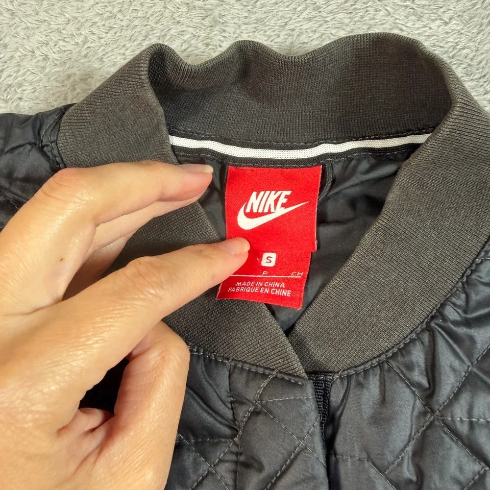 Nike Sportswear Quilted Jacket Women Small Black Primaloft Full Zip 854747